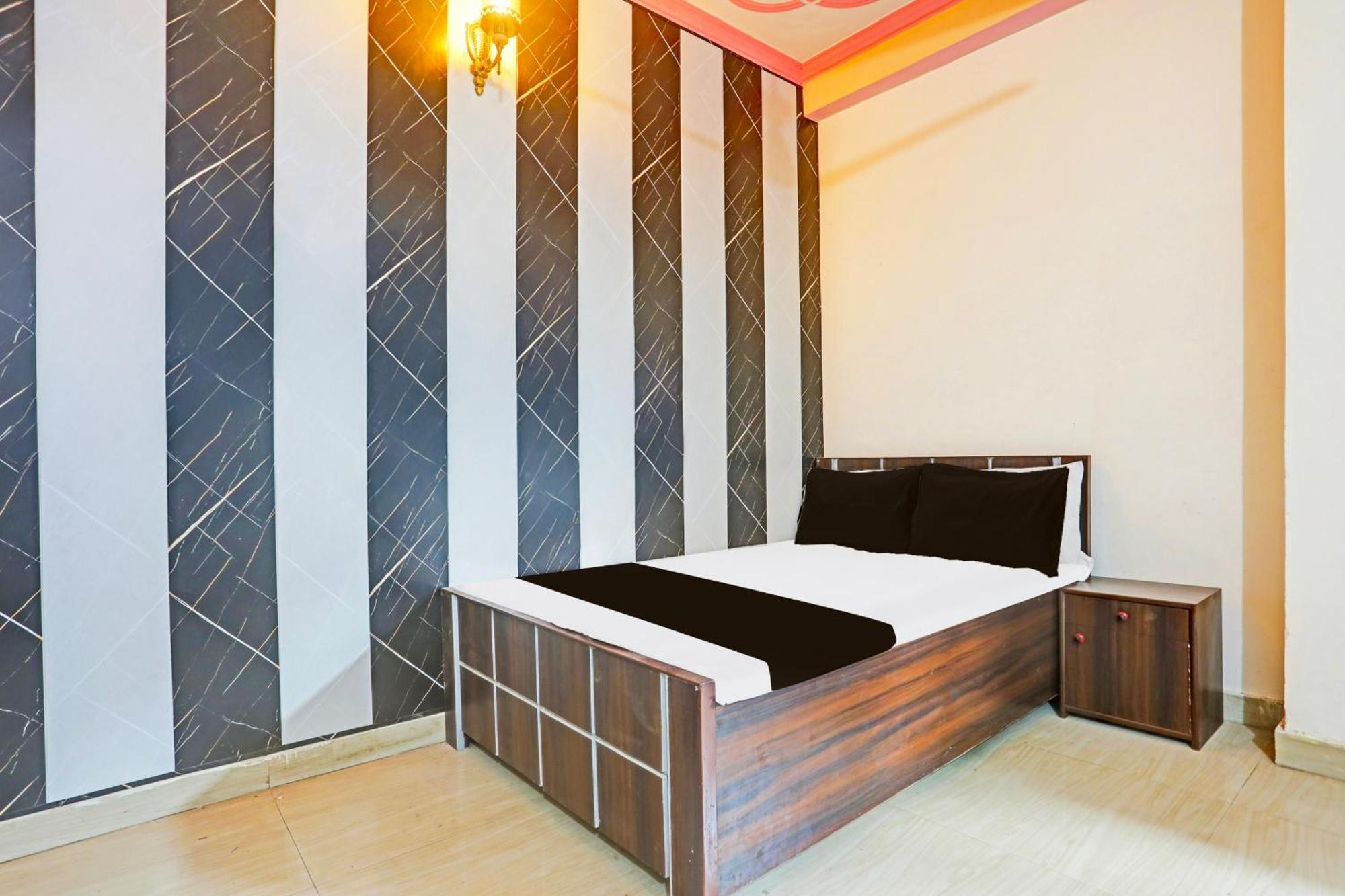 Hotel O Arvi Guest House فاراناسي المظهر الخارجي الصورة