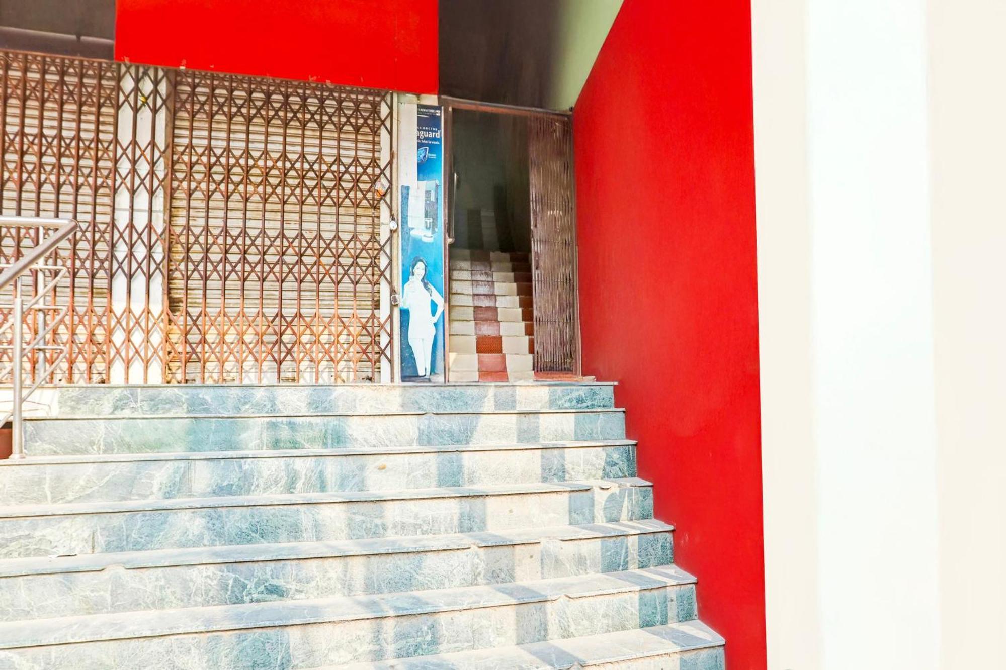 Hotel O Arvi Guest House فاراناسي المظهر الخارجي الصورة